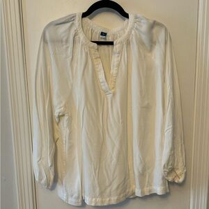 Old Navy white top size XL